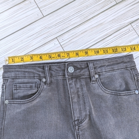 Pistola Distressed Mid Rise Cropped Jean in Fade to Black Women's Size 26 - Picture 7 of 10